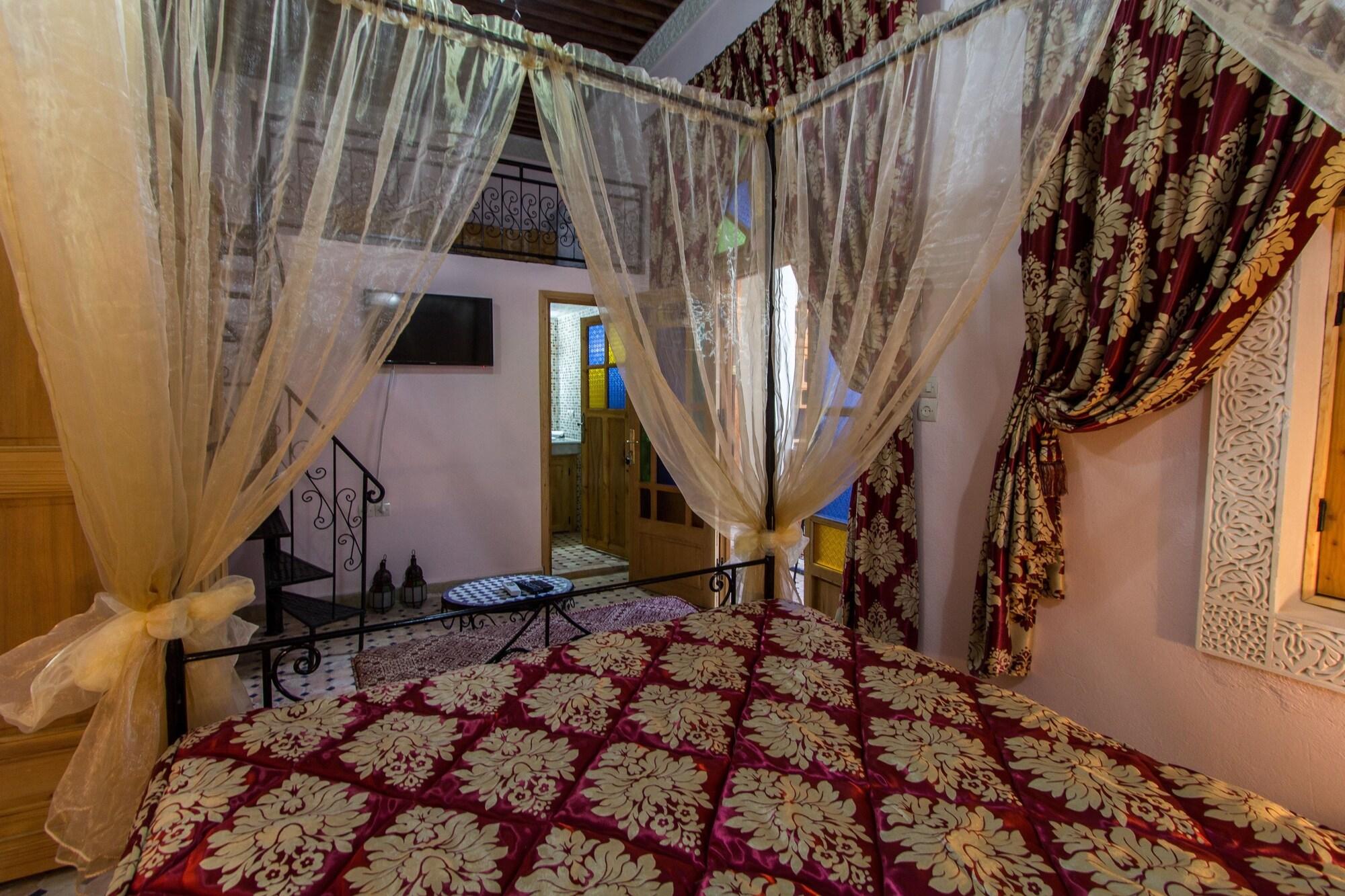 Riad Taryana Fes Exterior photo